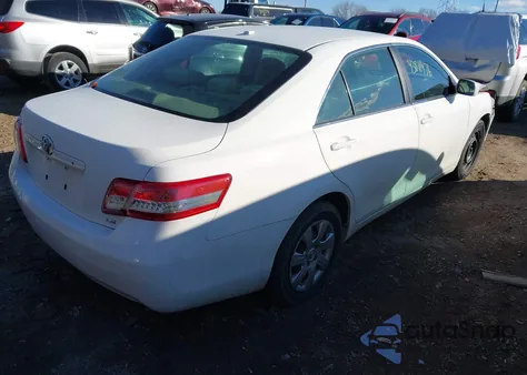2011 Toyota Camry Le z USA, uszkodzony, nr VIN 4T1BF3EK3BU624207